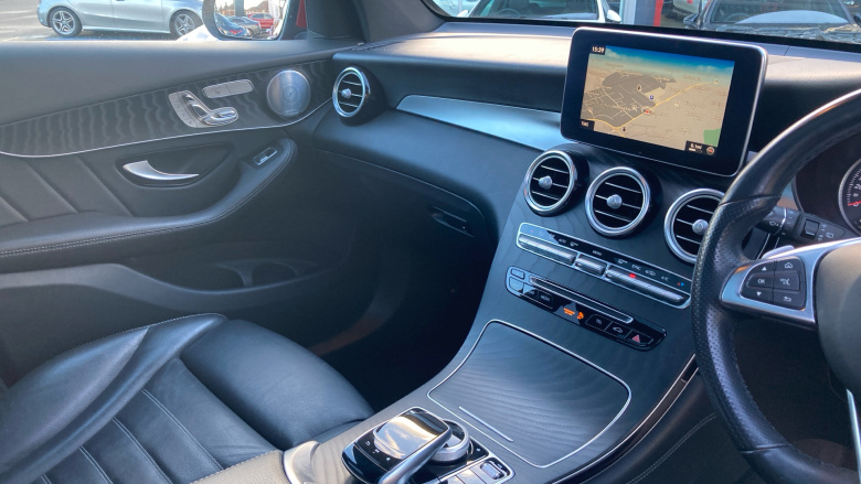 Mercedes-Benz GLC 250 4Matic AMG Line Premium Plus 5dr 9G-Tronic Petrol Estate